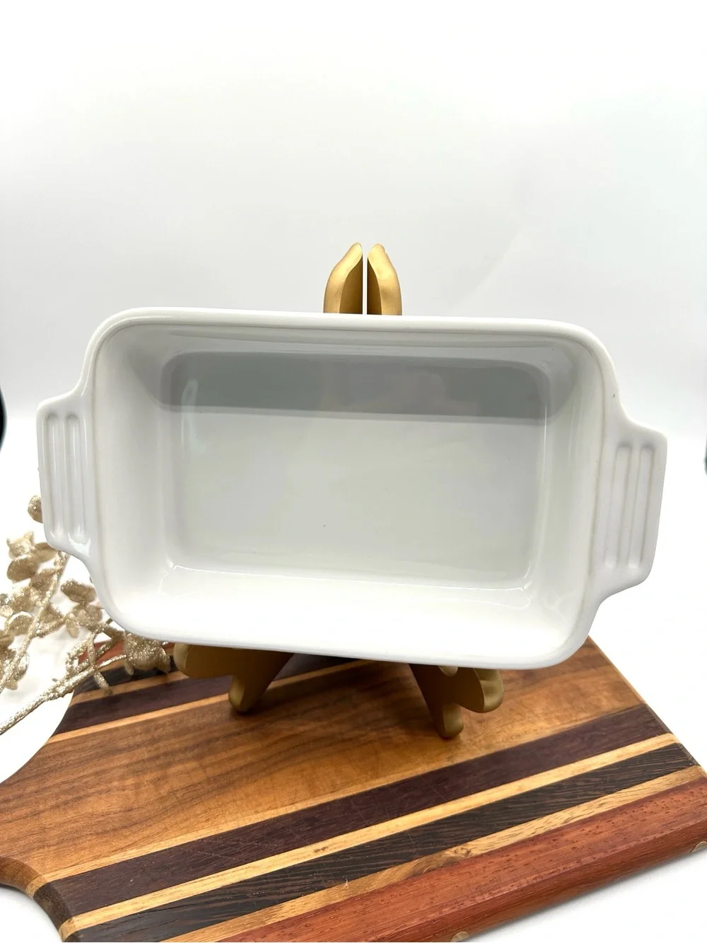 Le Creuset White Baking Dish. 7 x 5” Stoneware’s.